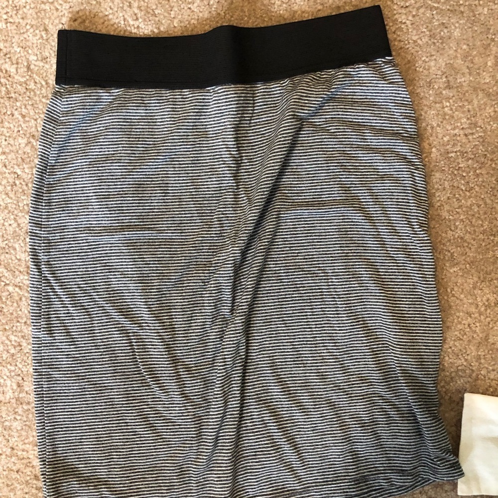 Elastic Waist Mini Skirt